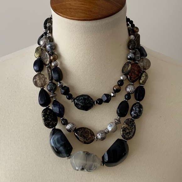 Three Tier Chunky Beaded Necklace Black/Silver - Picture 2 of 9